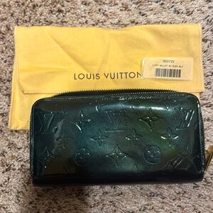 LV zippy wallet